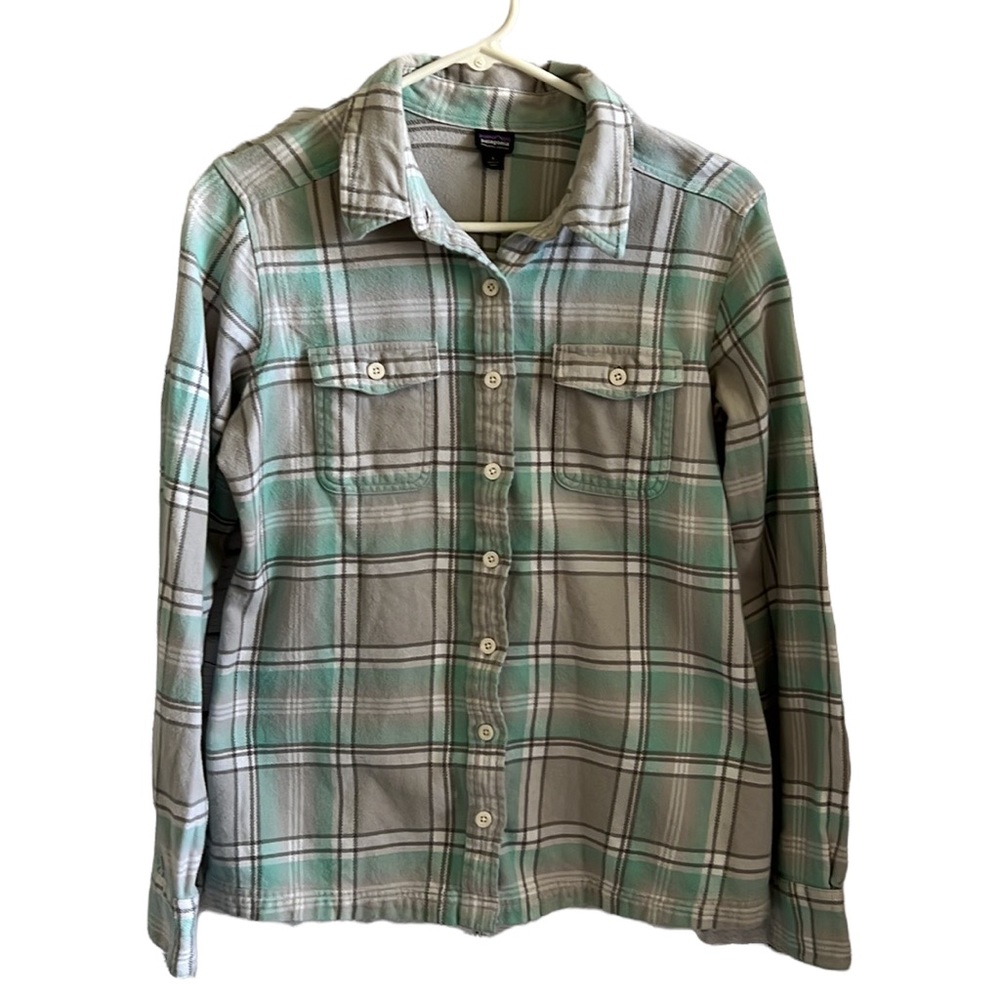 Patagonia Plaid Button-Down Shirt Jacket in Mint Green and Gray